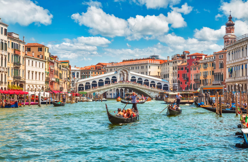 Venecija - grad na vodi i romantični kanali