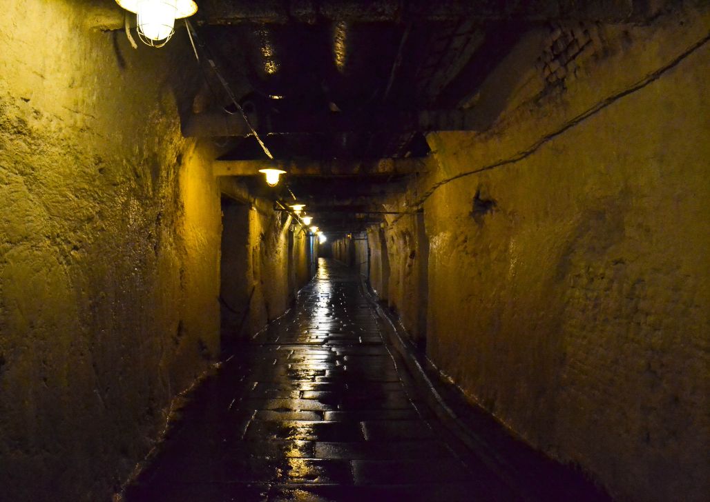 Podzemni prolaz u Plzenu sa osvetljenjem