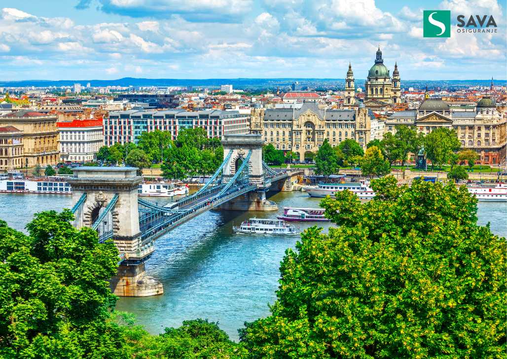 Pogled na Budimpeštu s Lančanim mostom